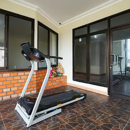RedDoorz near Palembang Trade Center 3-2